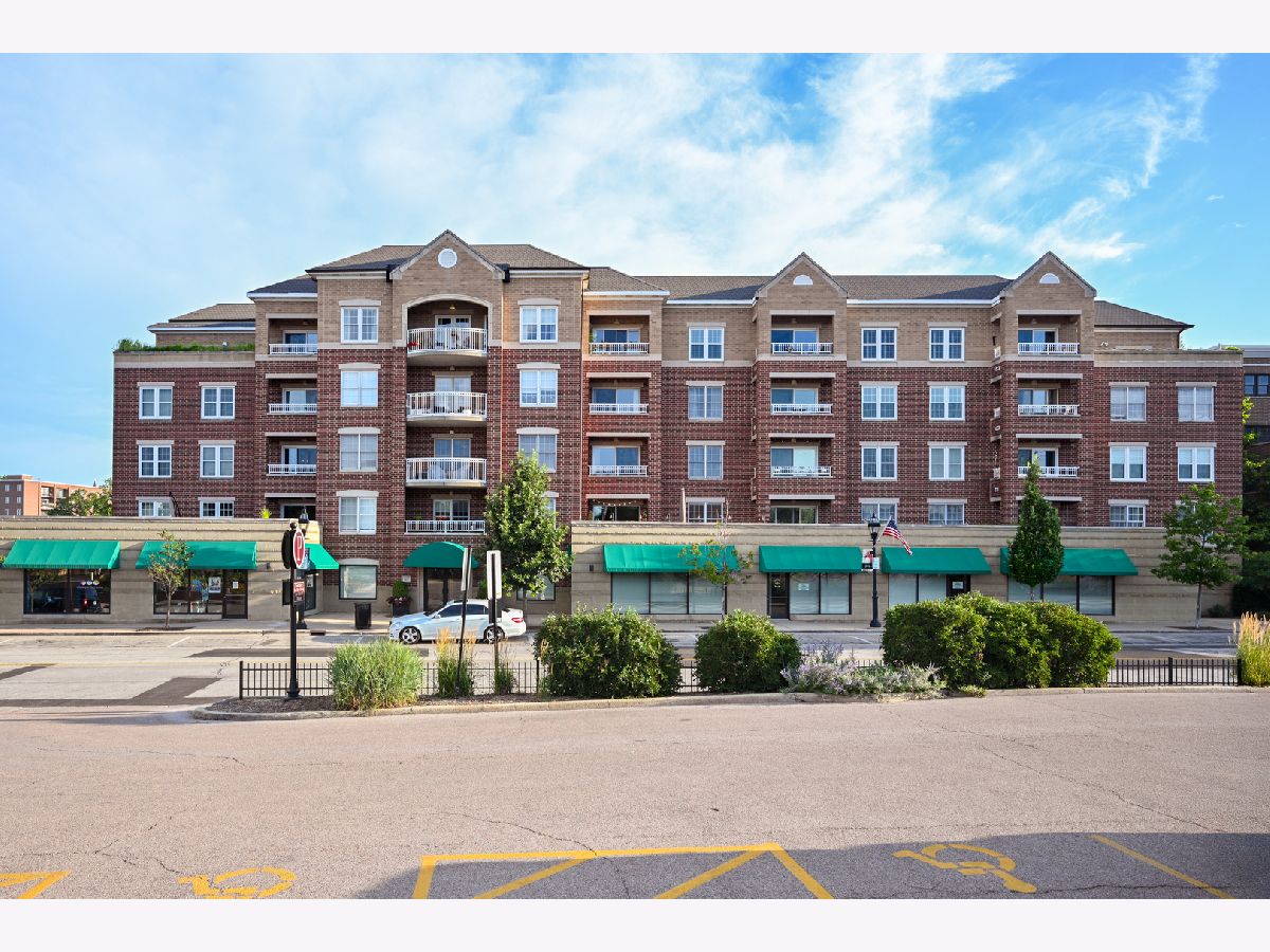 Condominiums Sold Glenstone Glen Ellyn Illinois, 570 Crescent