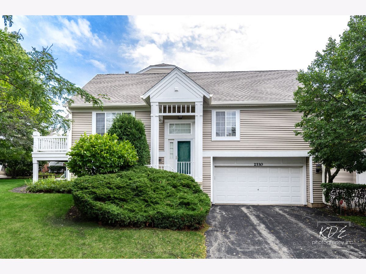 Townhomes & Condos For Sale Ogden Pointe At The Wheatlands Aurora Illinois, 2330 Twilight Drive