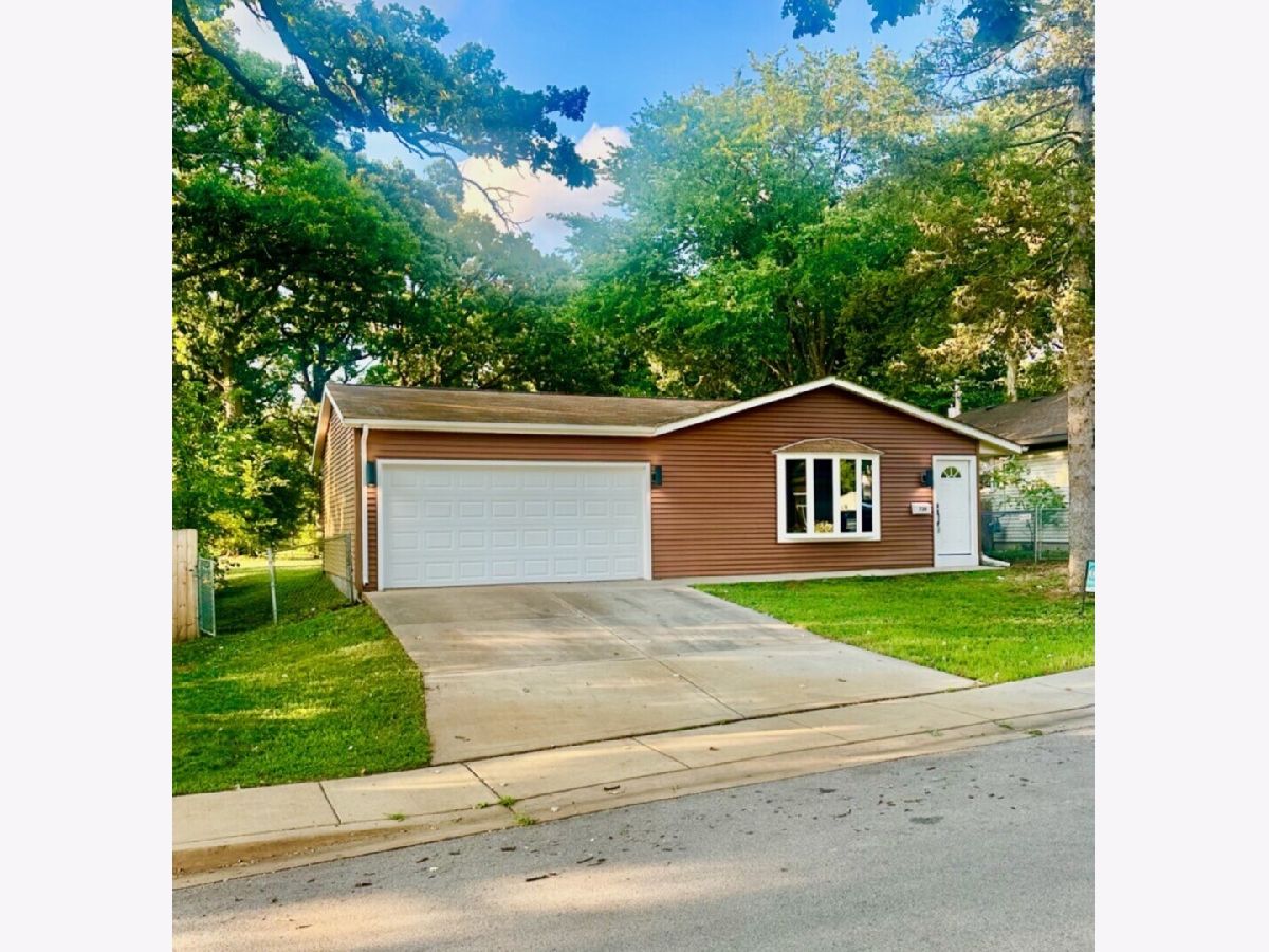  Sold Carpentersville Illinois, 730 Navajo