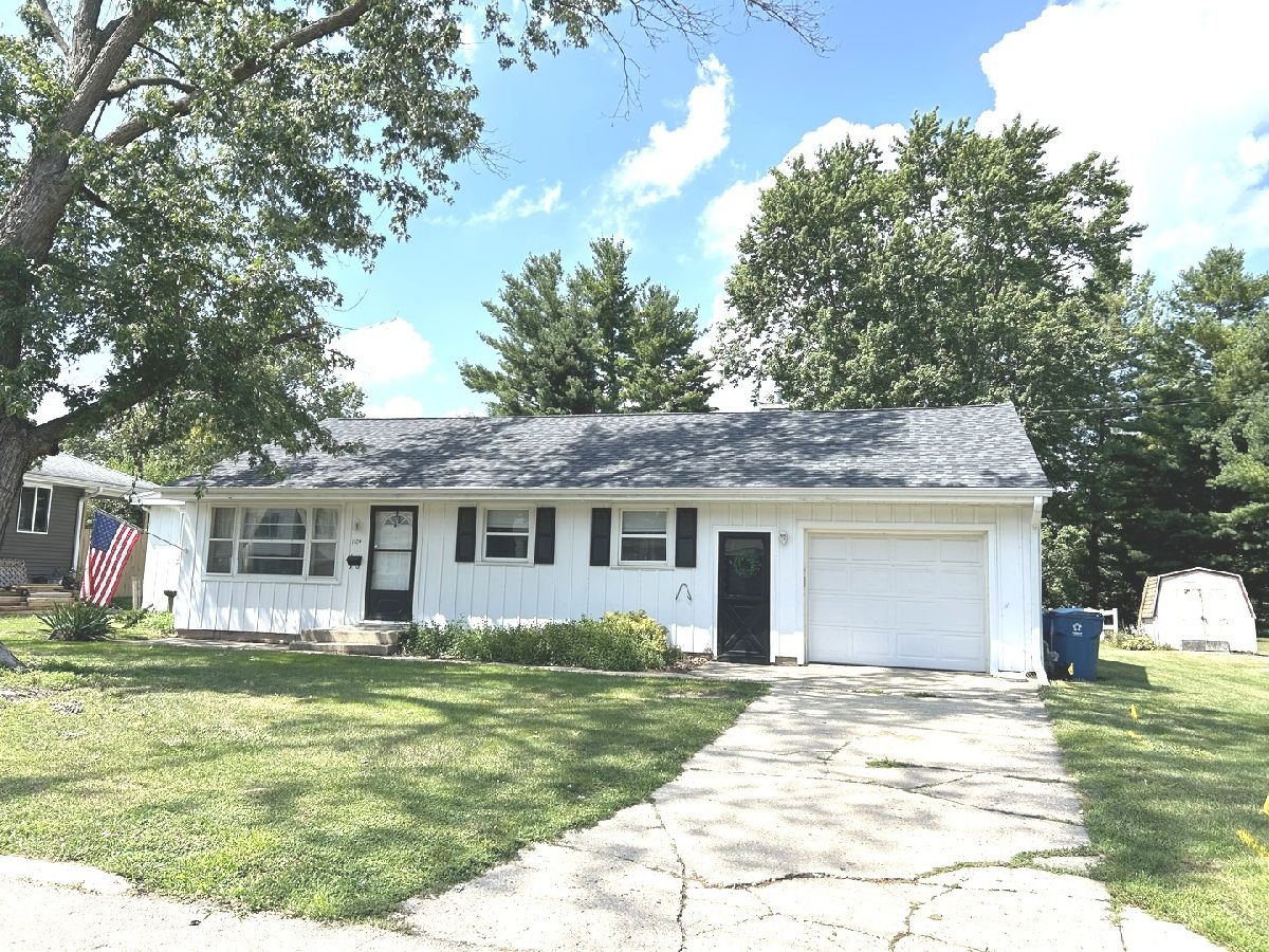  Sold Mendota Illinois, 1104 Oak