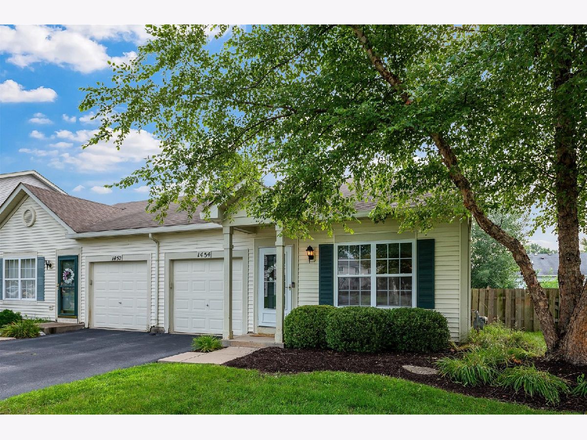  Sold Minooka Illinois, 1454 Red Top
