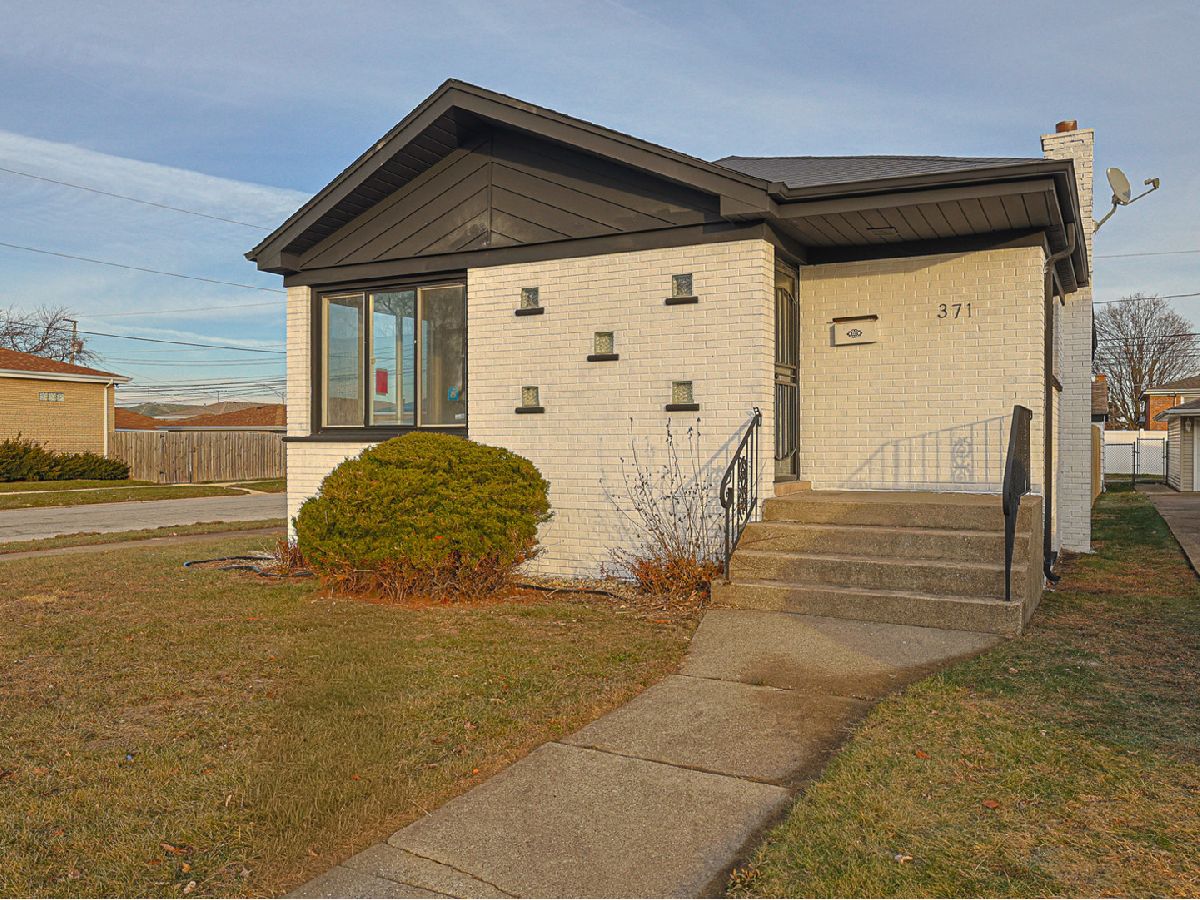  For Sale Calumet City Illinois, 371 Bensley Avenue