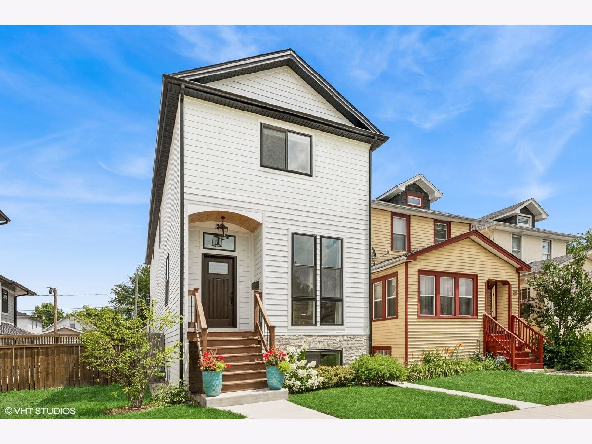 Sold Berwyn Illinois, 1233 Gunderson