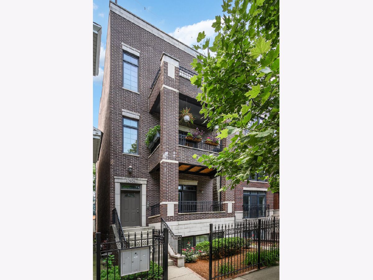  Sold Chicago Illinois, 2926 Damen
