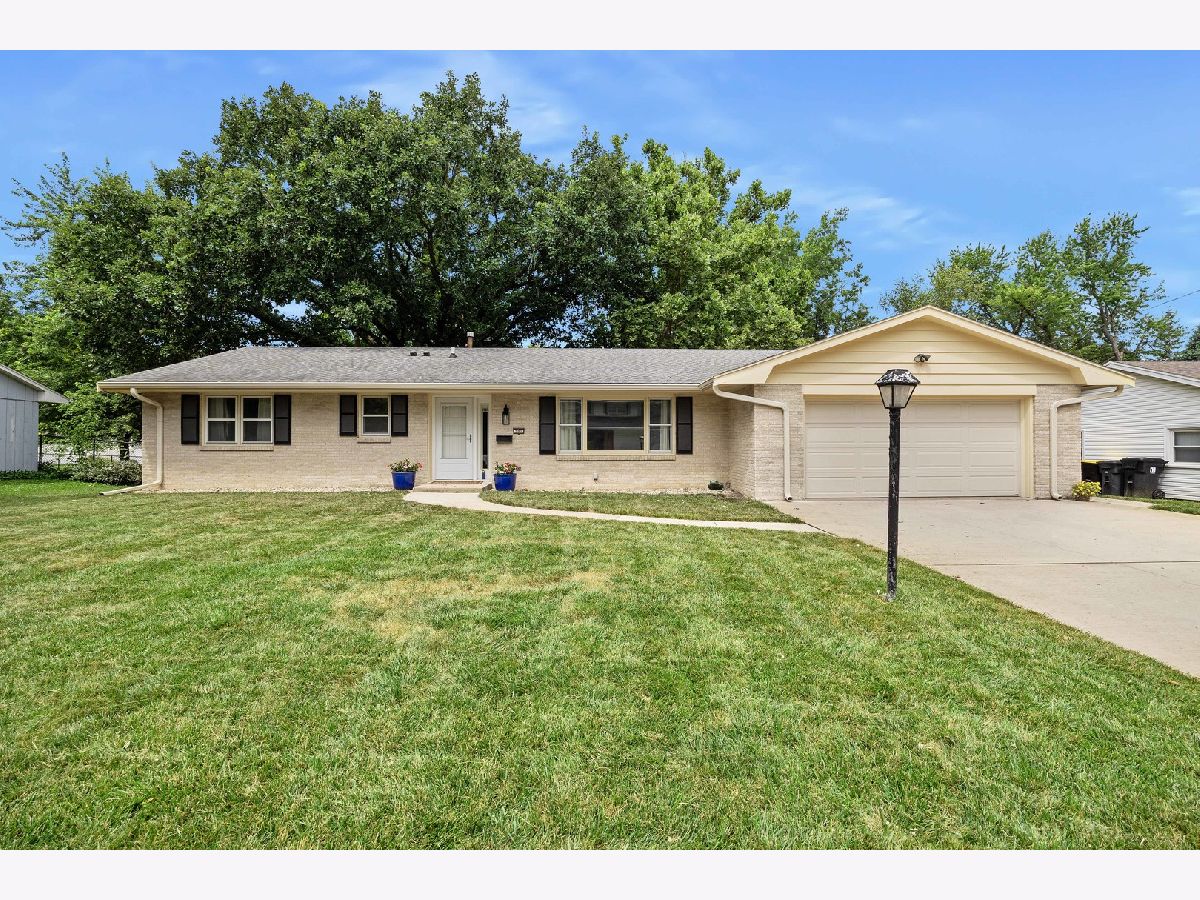 Homes & Condos & Townhomes Sold Pleasant Hills Normal Illinois, 501 Blair
