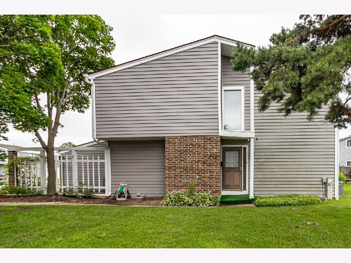 Townhomes Sold Harmony Village Wheeling Illinois, 400 Harmony