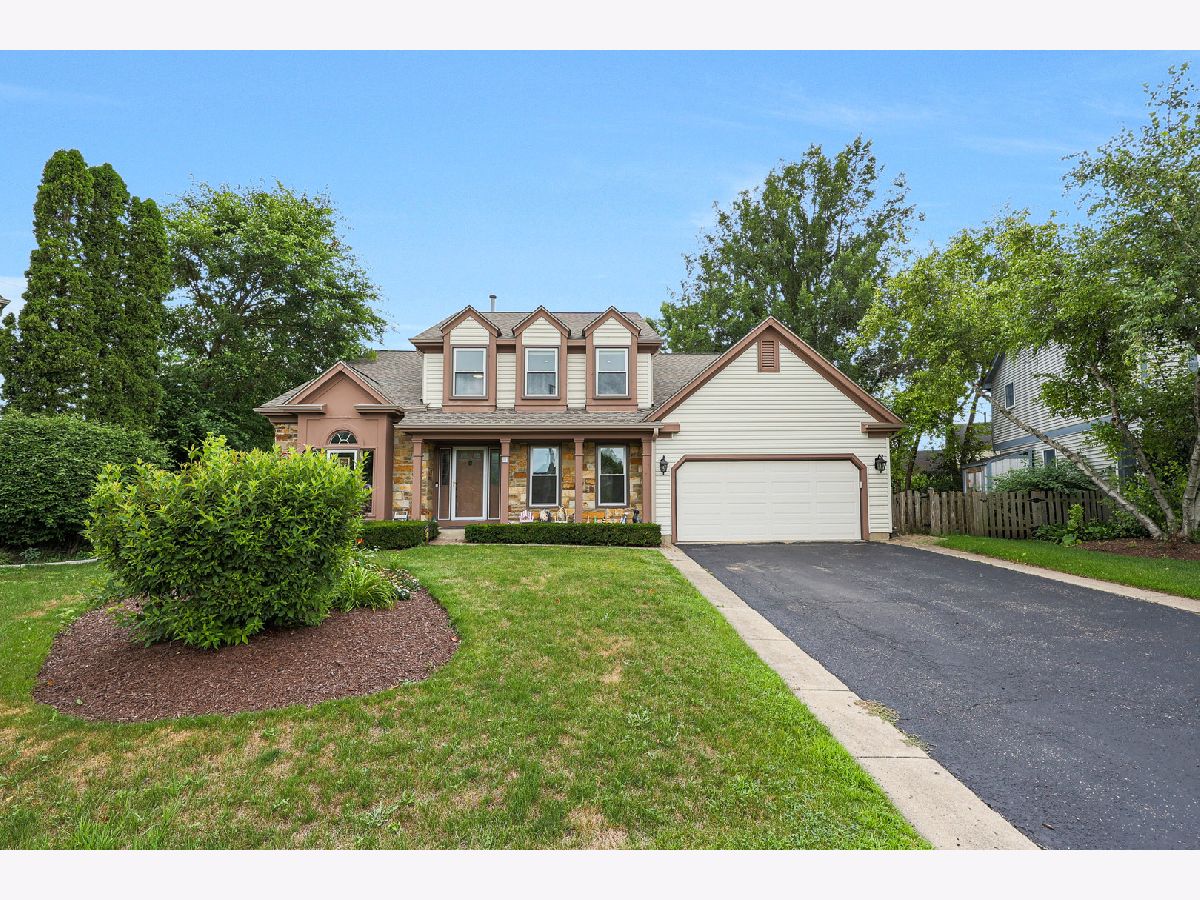 Homes & Townhomes & Condos For Sale Old Farm Village Buffalo Grove Illinois, 46 Copperwood Drive