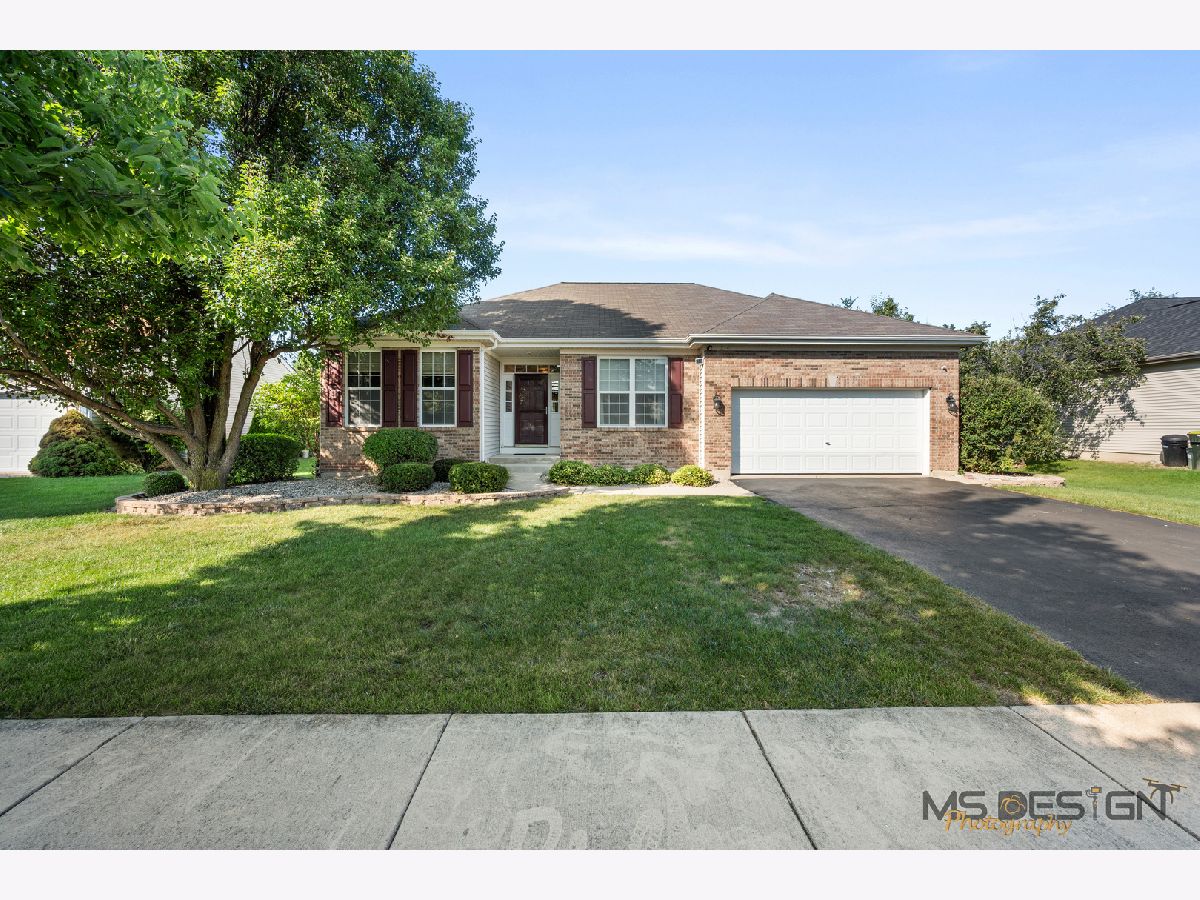  For Sale Genoa Illinois, 214 Stearn Drive