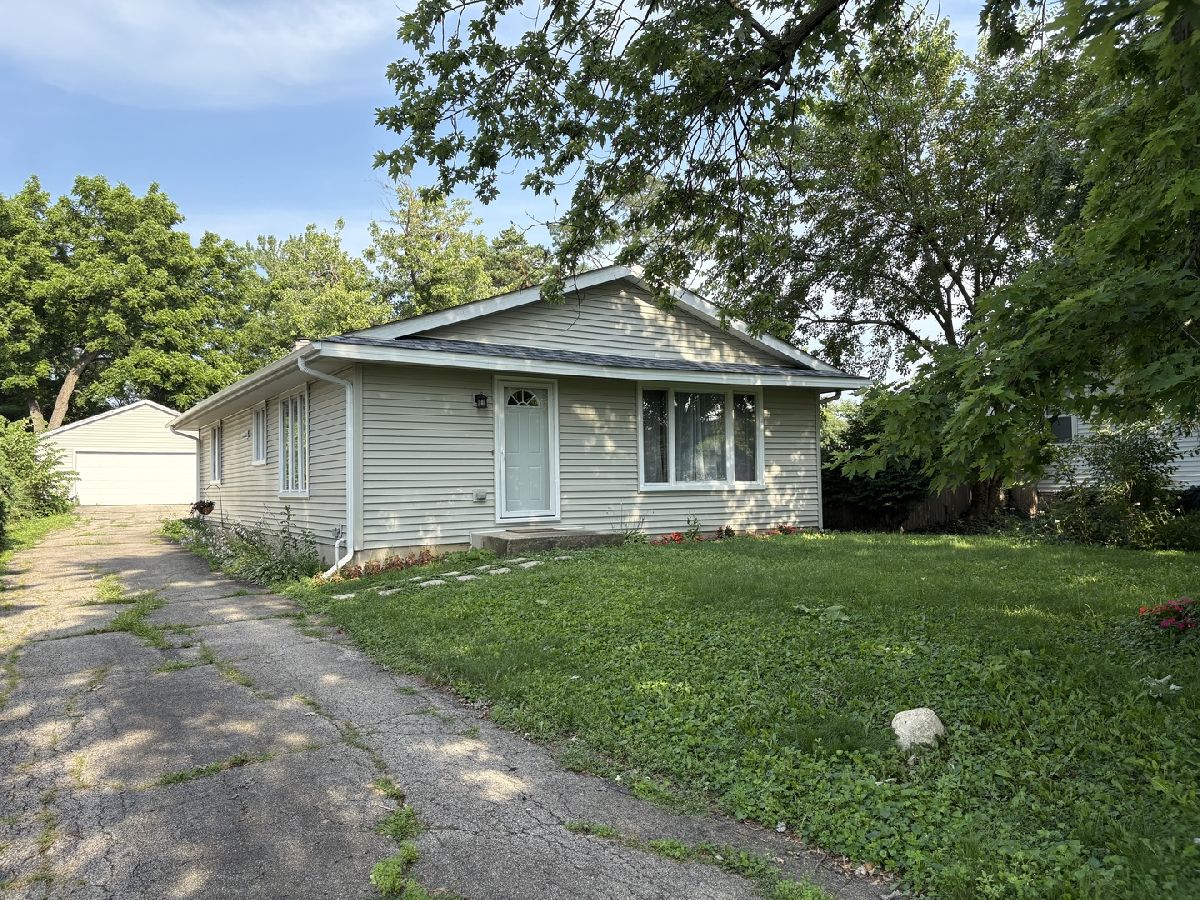  Rented Downers Grove Illinois, 4231 Belle Aire