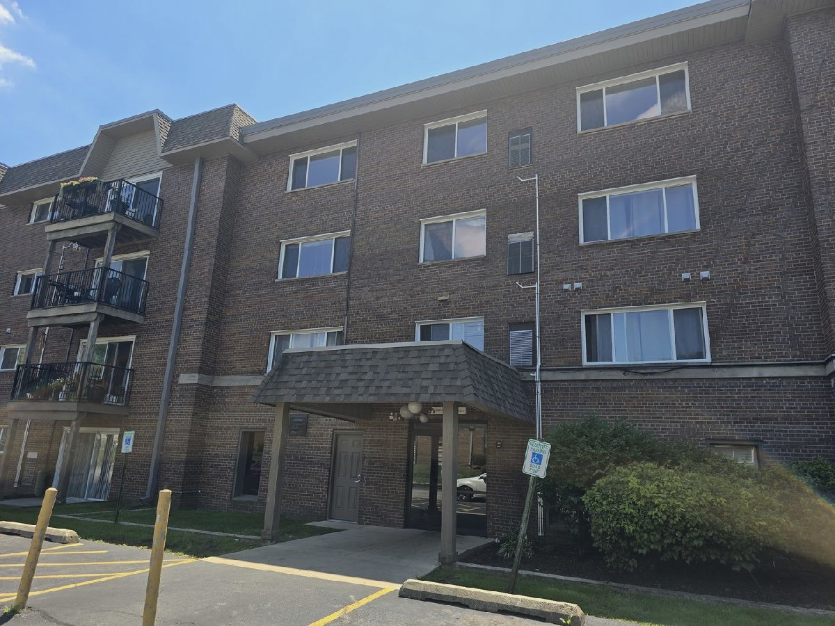  Rented Lisle Illinois, 2301 Beau Monde