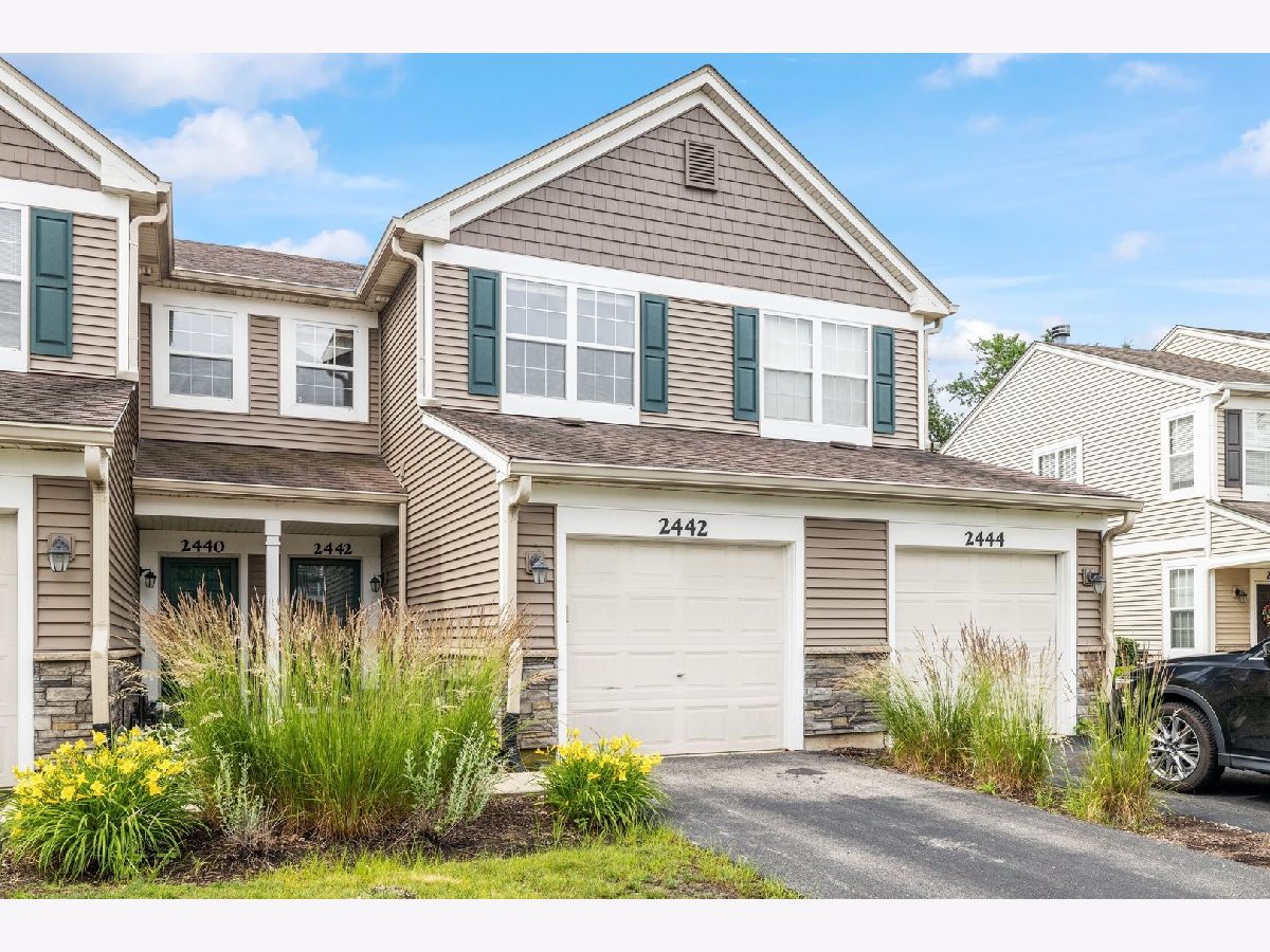 Townhomes & Condos & Homes Sold Enclave At Country Lakes Naperville Illinois, 2442 Oneida