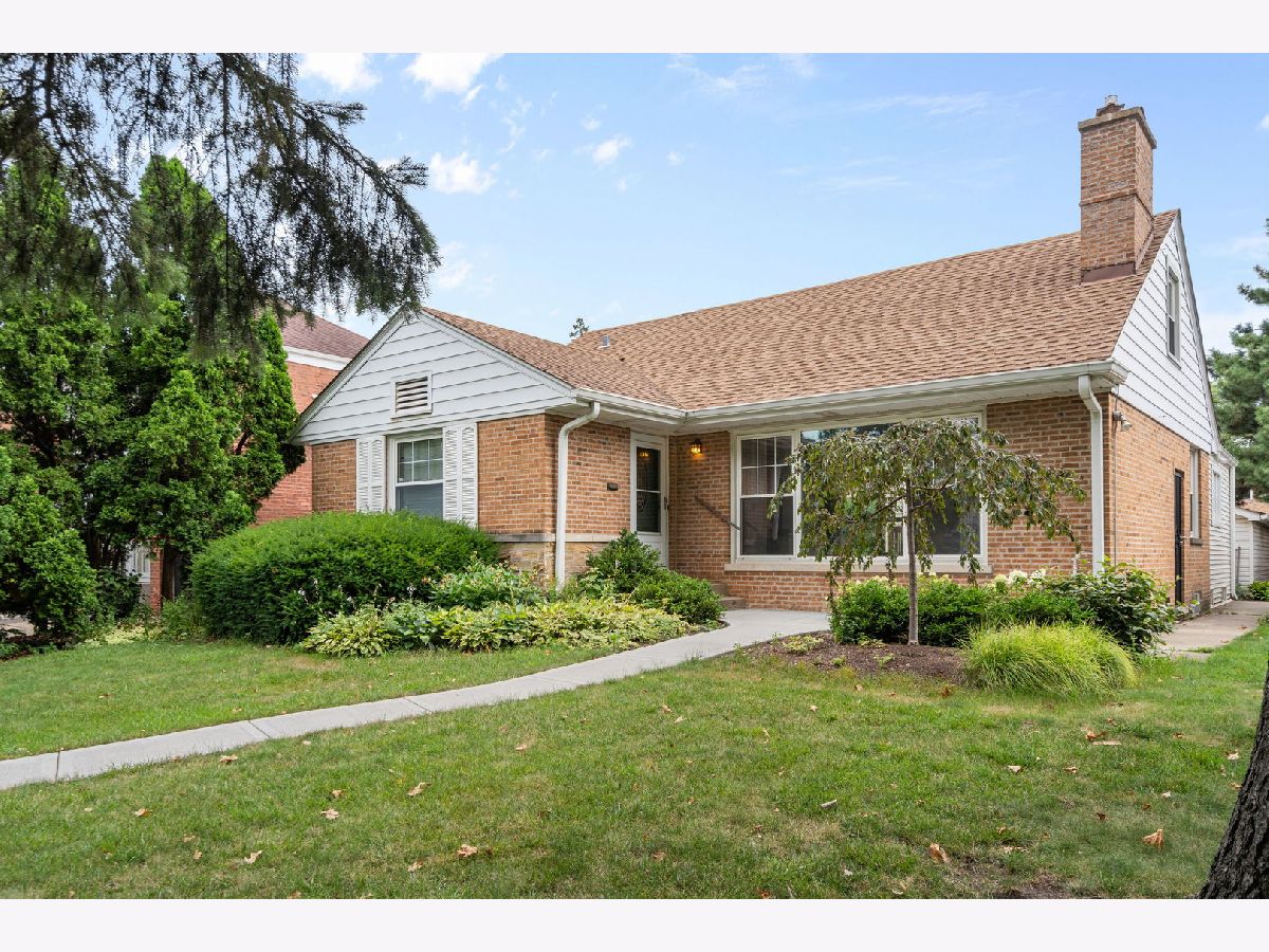 Rented Skokie Illinois, 4914 Lunt