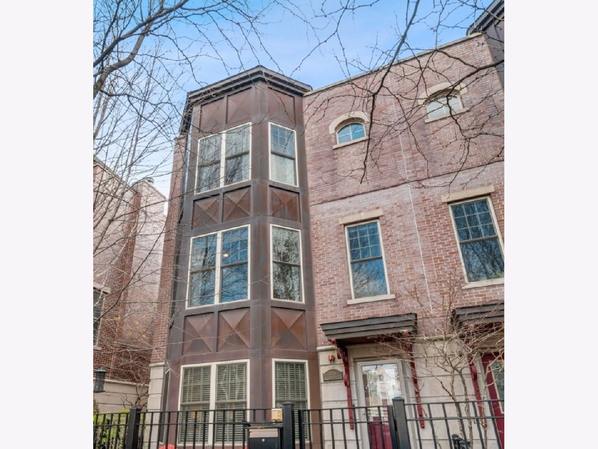  Sold Chicago Illinois, 3019 Cornelia