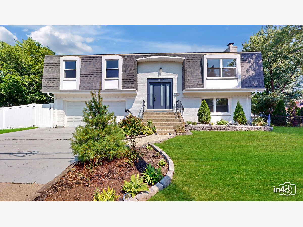 Homes For Sale English Valley Palatine Illinois, 1065 Smith Street