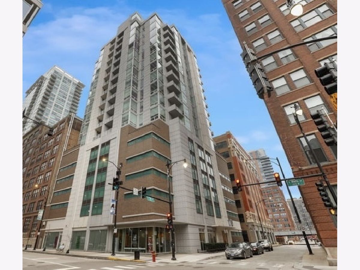 Condominiums Rented Printers Corner Chicago Illinois, 170 Polk