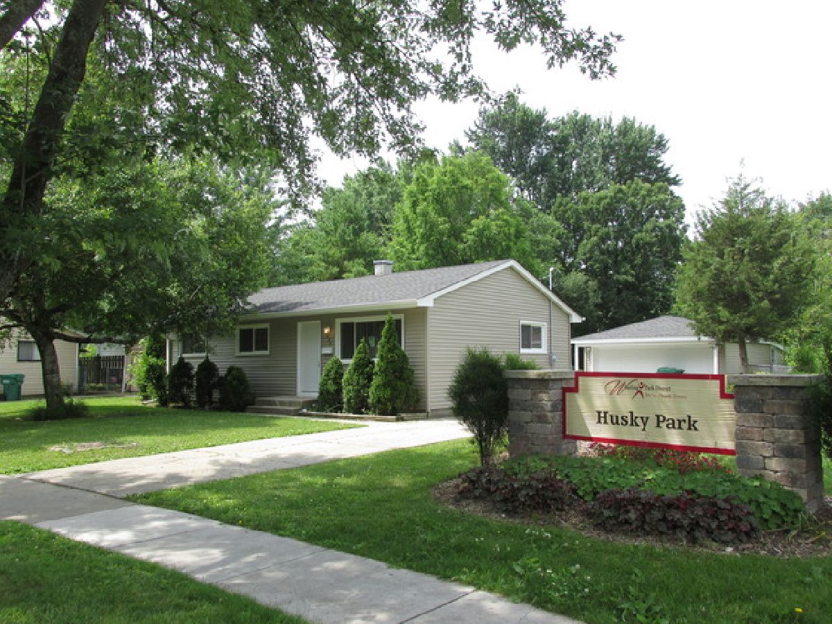 Homes Rented Dunhurst Wheeling Illinois, 236 Norman