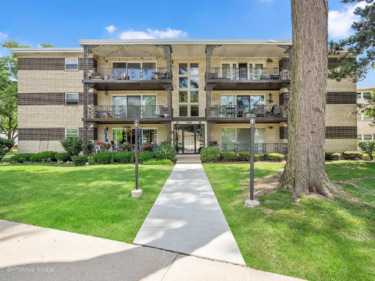 Condominiums Sold Villa Venice La Grange Illinois, 901 8th