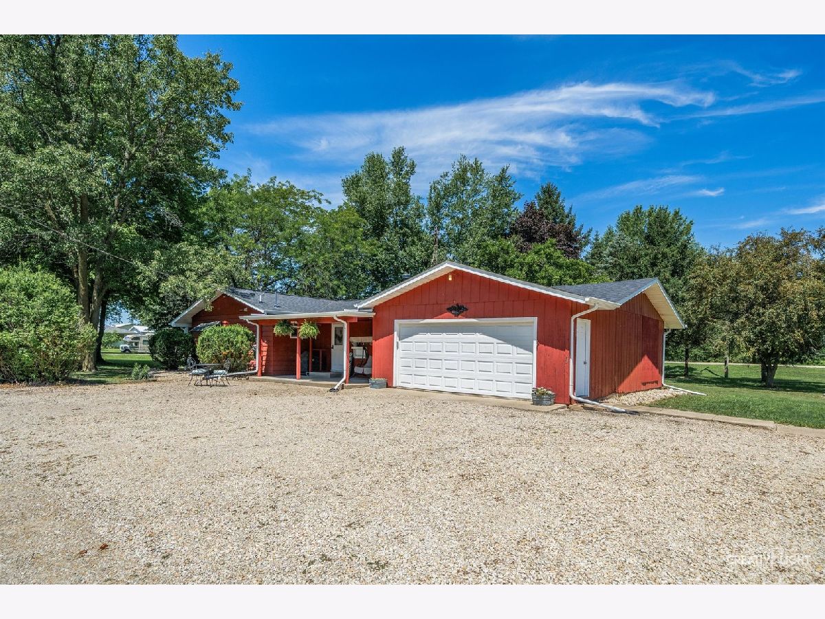  Sold Earlville Illinois, 400 Water