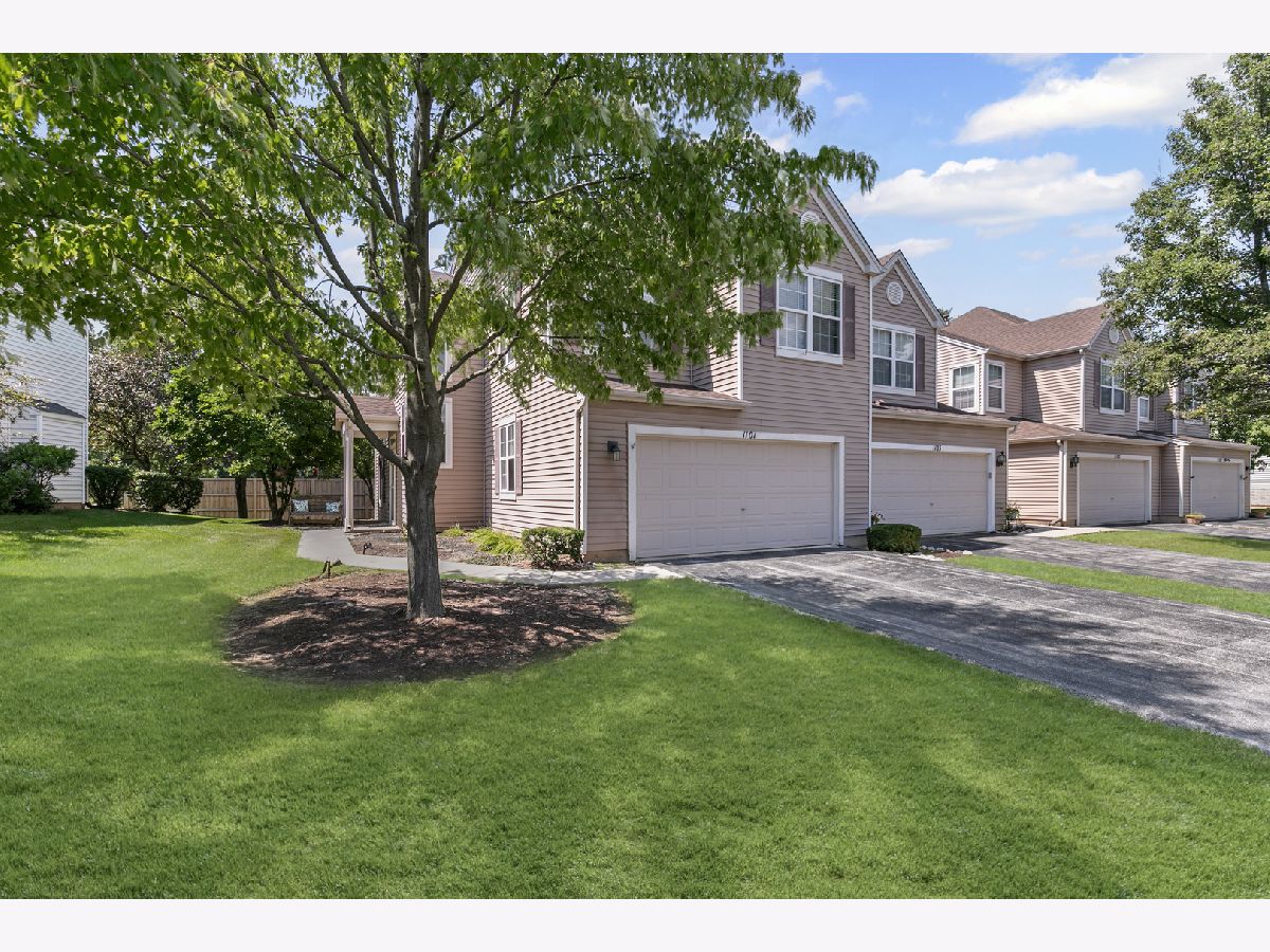  For Sale Joliet Illinois, 1101 Colonial Drive