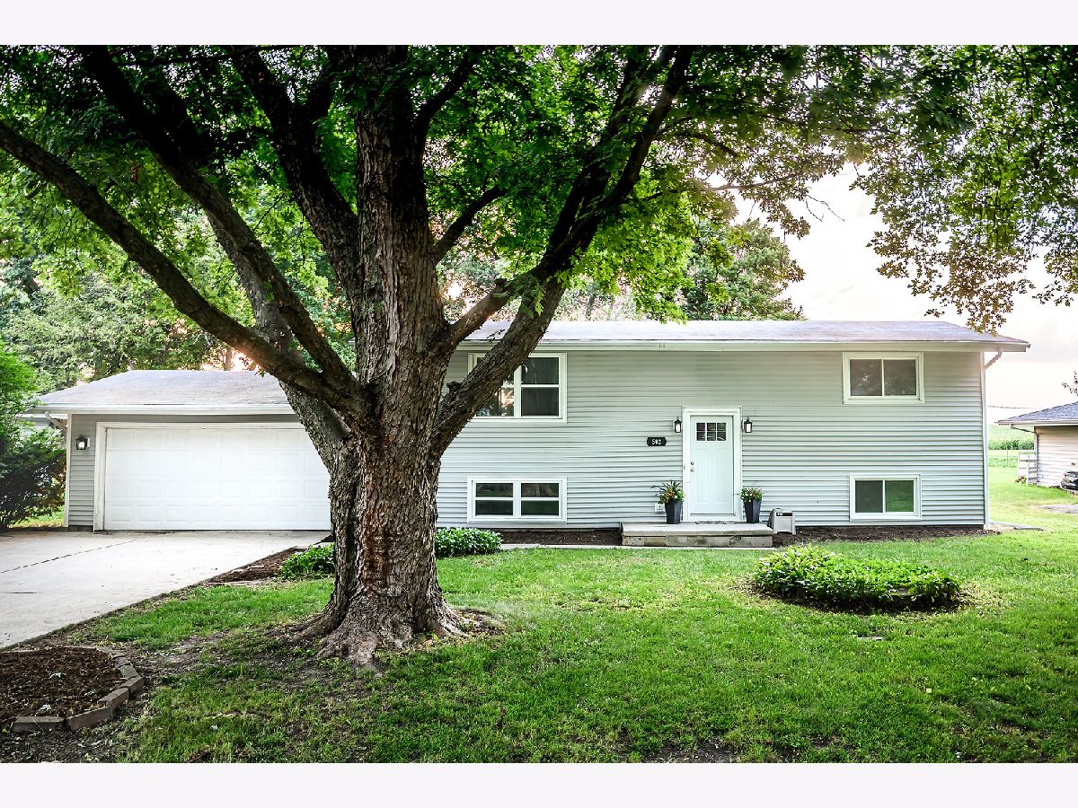  For Sale Hudson Illinois, 502 East Street