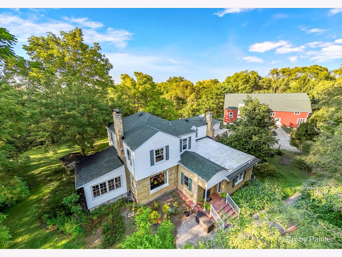  For Sale Lake Barrington Illinois, 24400 Kelsey Road