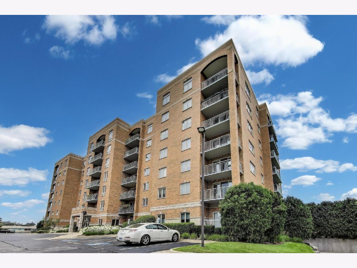 Condominiums Sold Eagle Point Niles Illinois, 6815 Milwaukee
