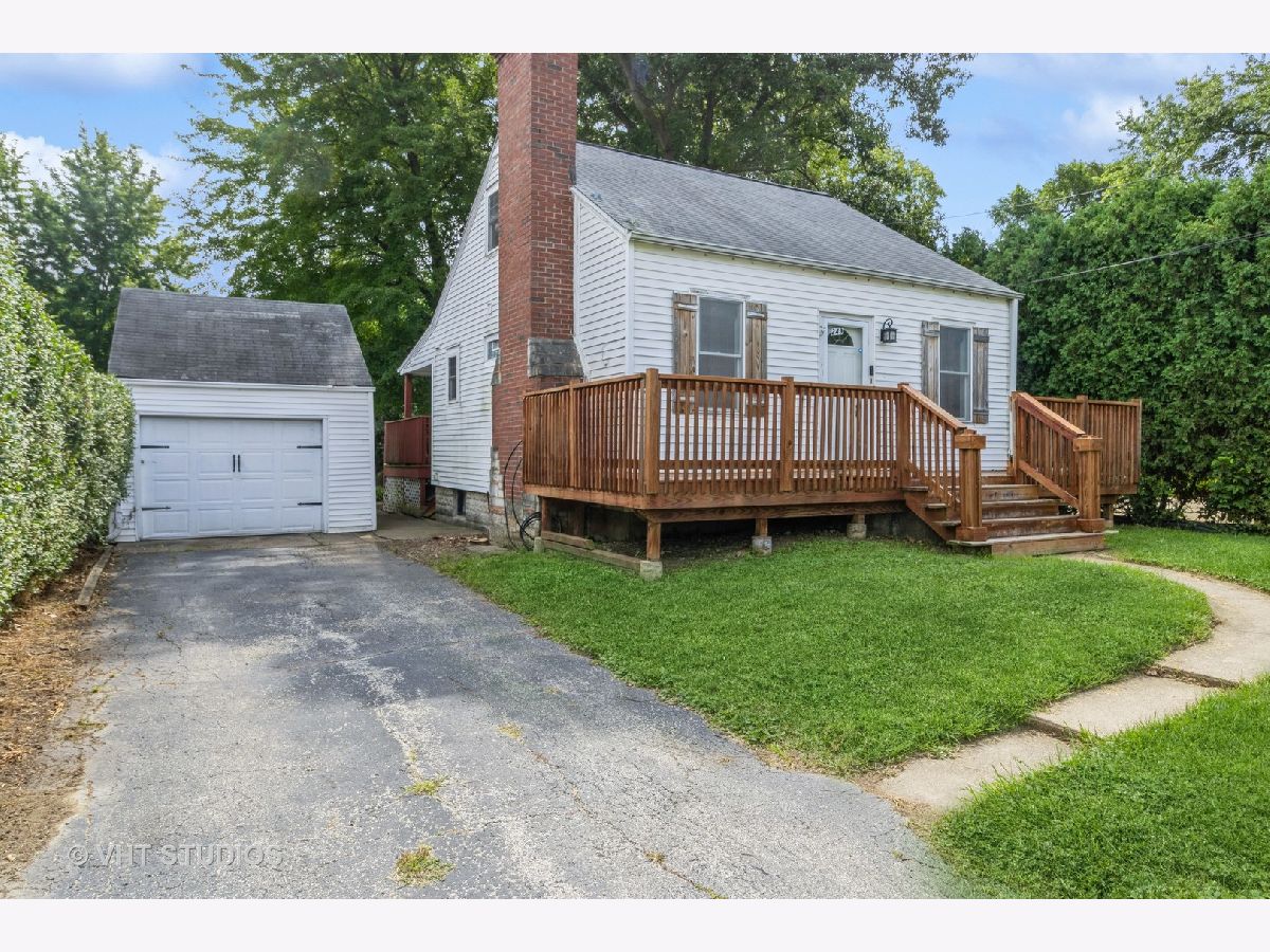 For Sale Wood Dale Illinois, 249 Addison Road