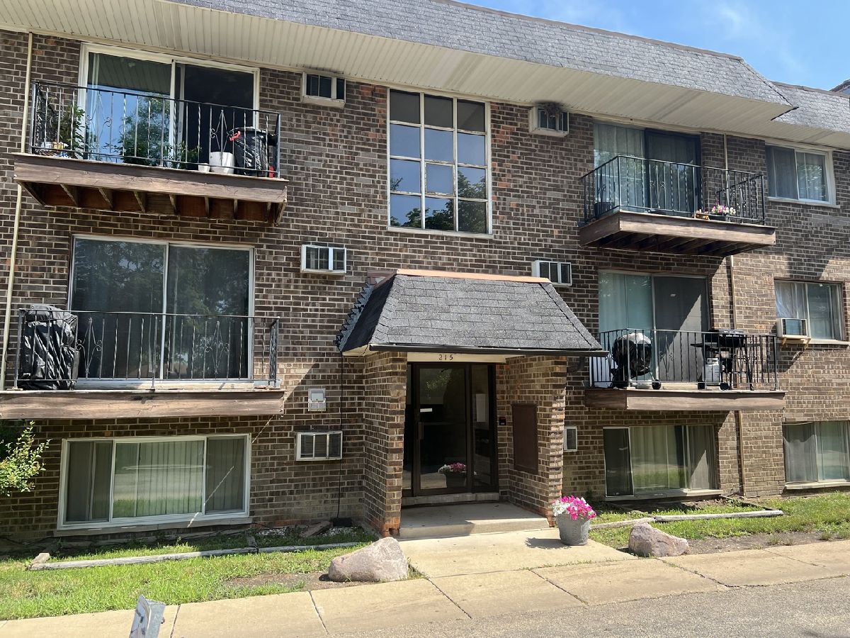 Condominiums Sold Hale Garden Addison Illinois, 215 Hale