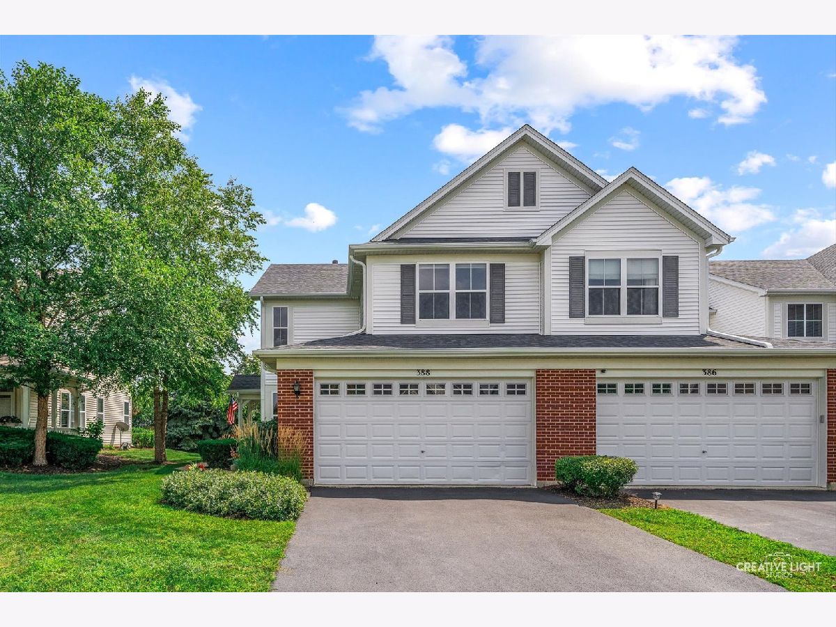 Homes & Townhomes & Condos Sold Churchill Club Oswego Illinois, 388 Chesapeake