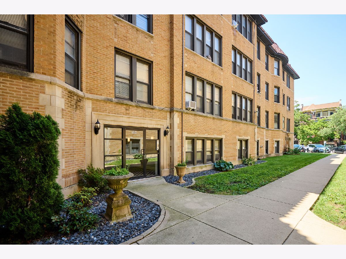 Rented Chicago Illinois, 5459 Everett