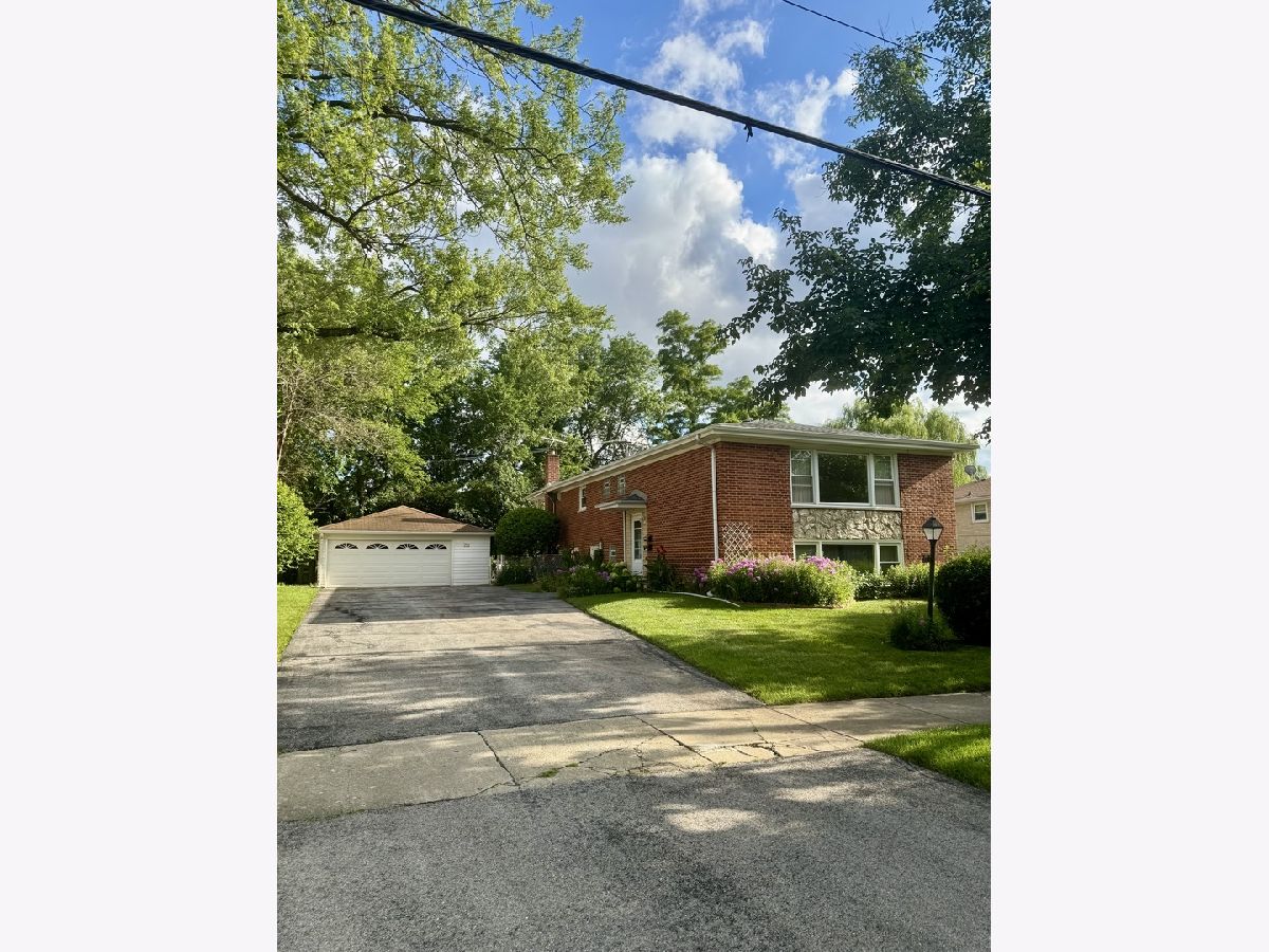  Rented Clarendon Hills Illinois, 731 56th