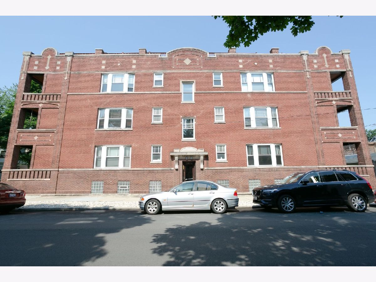 Condos & Townhomes & Homes Rented Roscoe Village Chicago Illinois