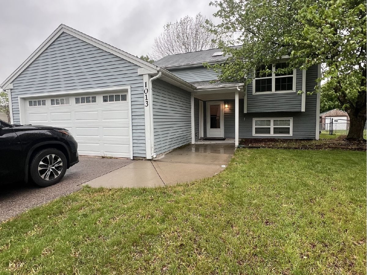 Homes & Townhomes Sold Fox River Shores Island Lake Illinois, 1013 Wembley