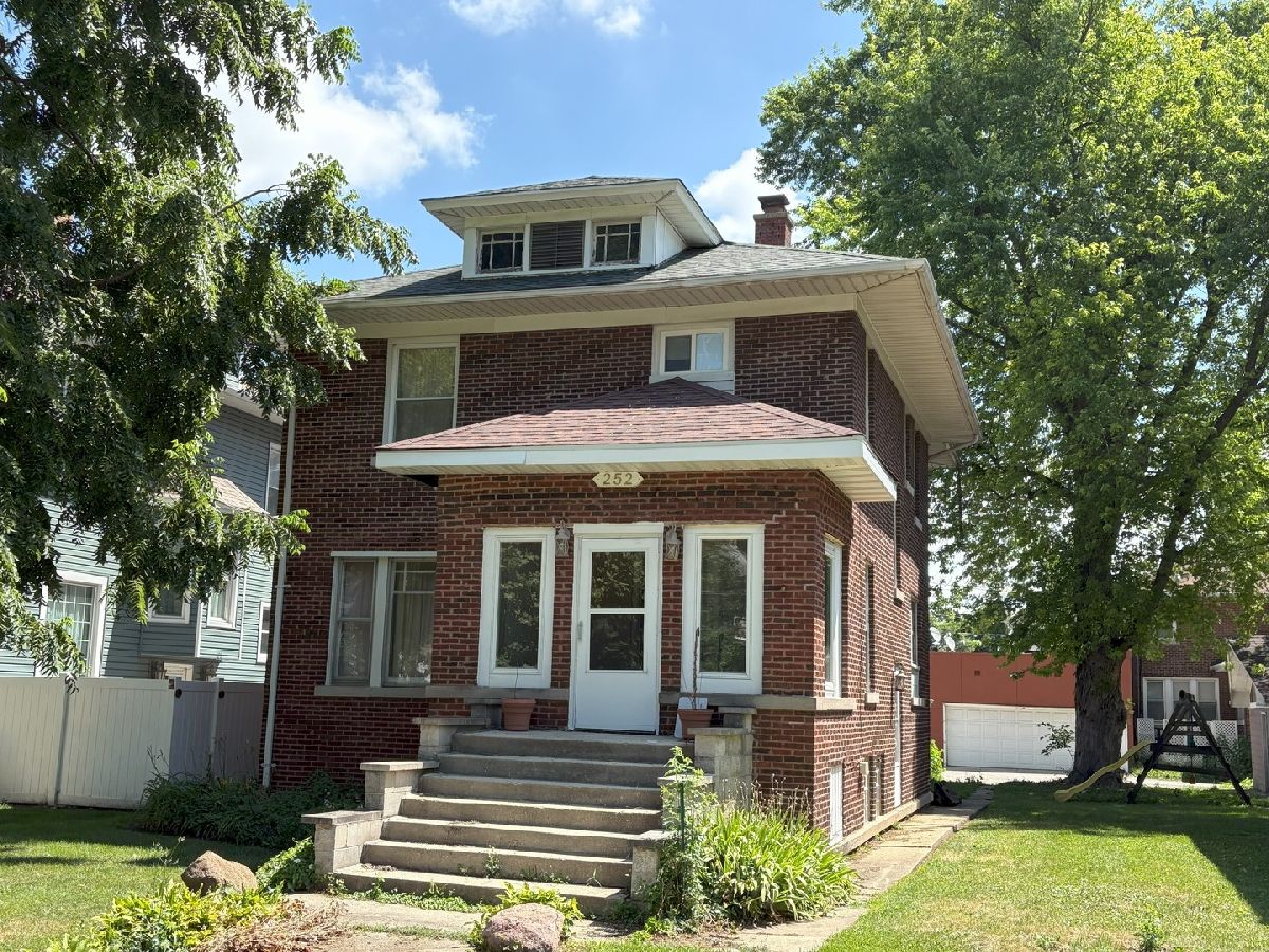  Rented Joliet Illinois, 252 Raynor