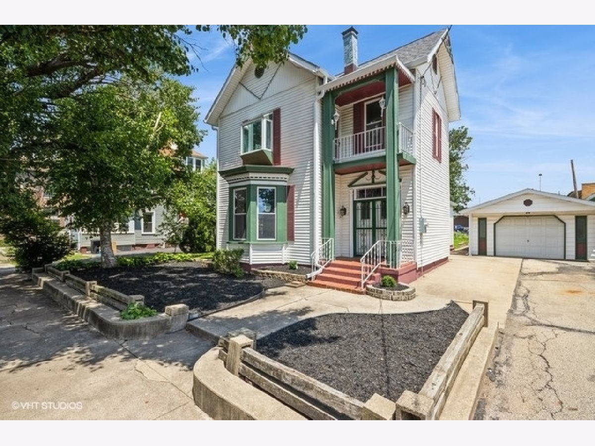  For Sale Pekin Illinois, 304 Buena Vista Avenue