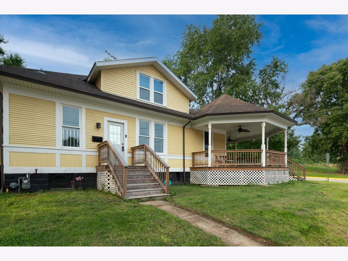  Sold Morris Illinois, 1004 Fremont