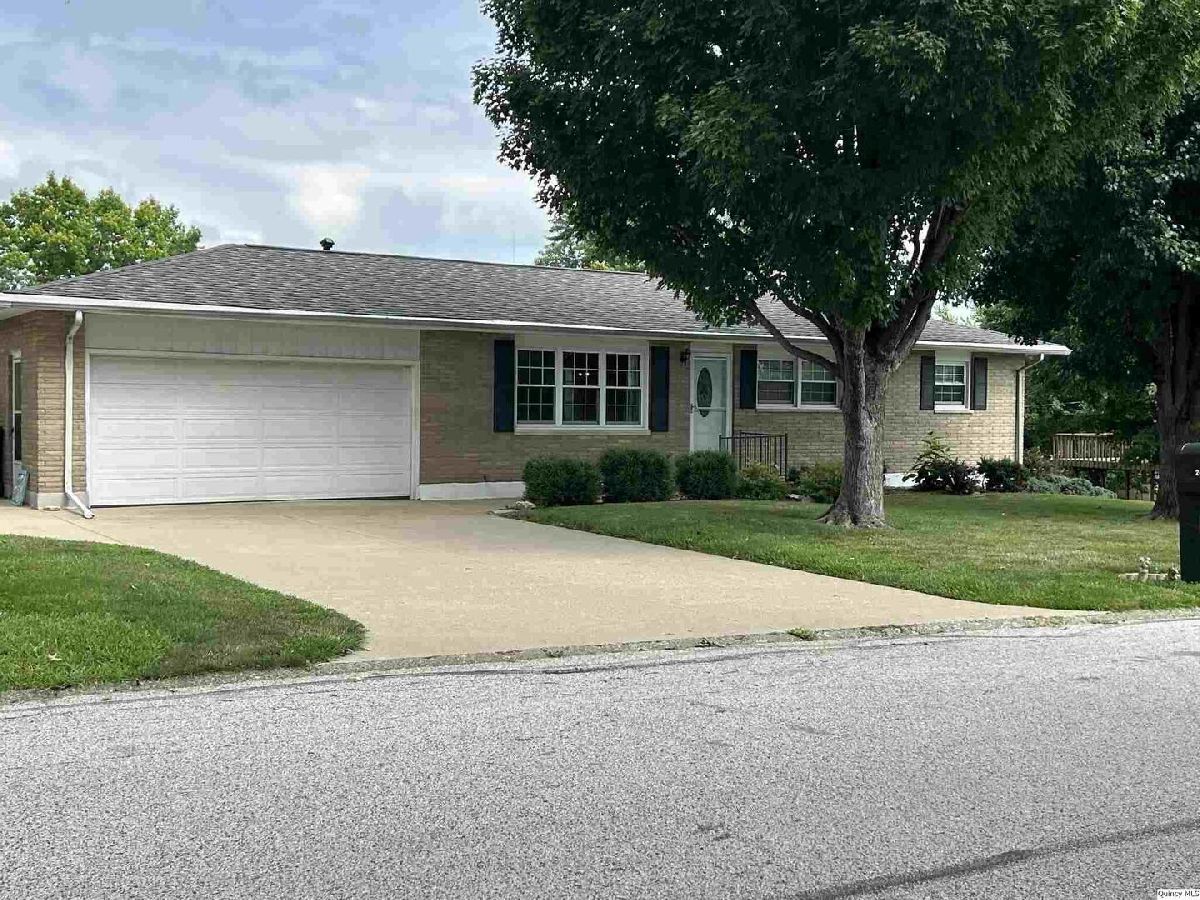  Sold Quincy Illinois, 2416 Northridge