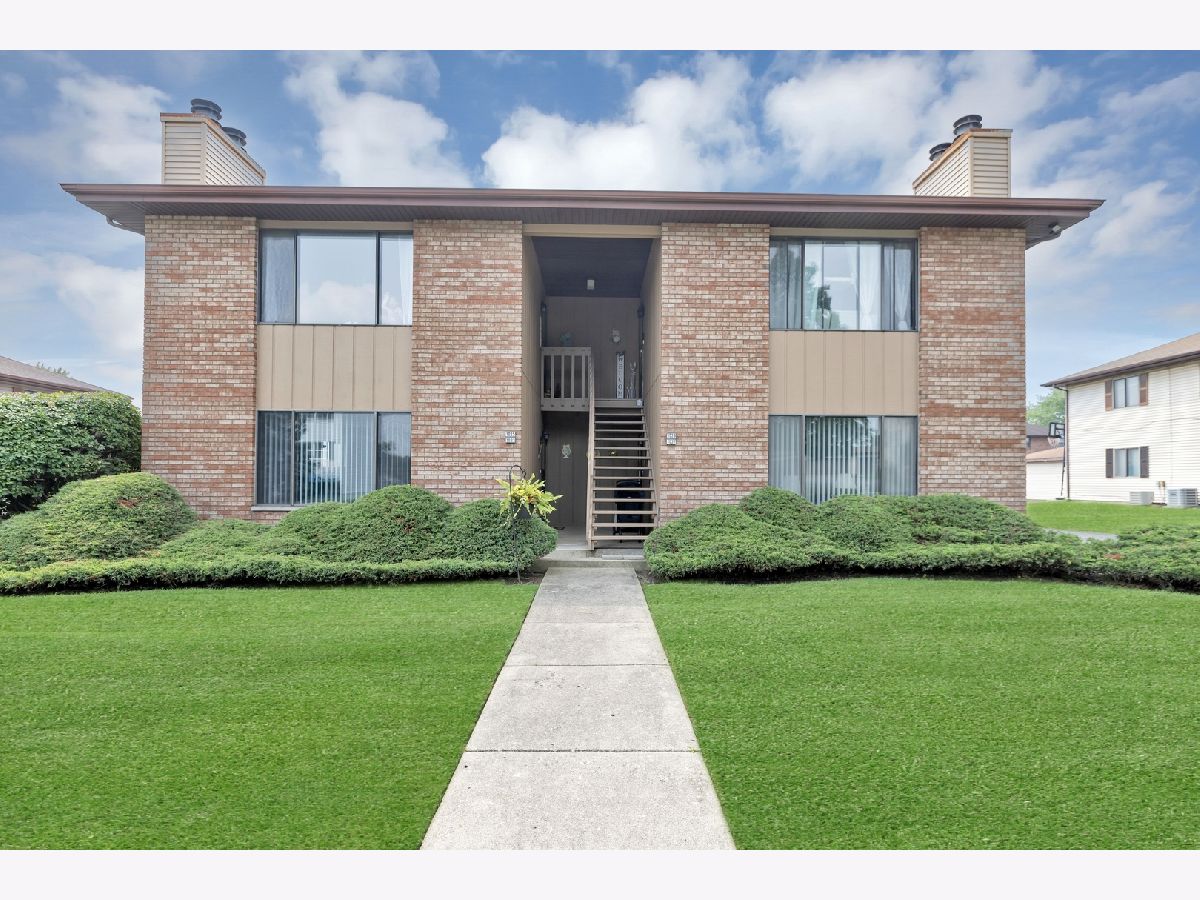 Sold South Elgin Illinois, 1025 Manchester