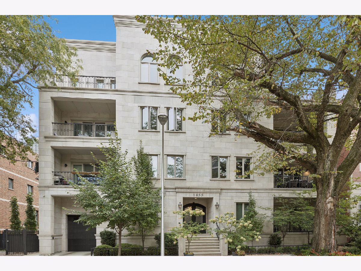  Rented Chicago Illinois, 1455 Wieland