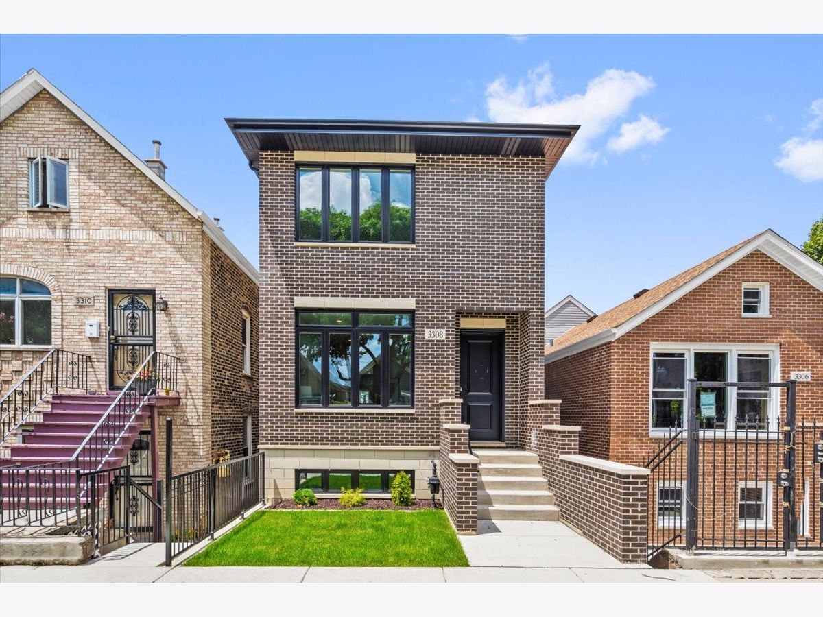  Sold Chicago Illinois, 3308 Leavitt