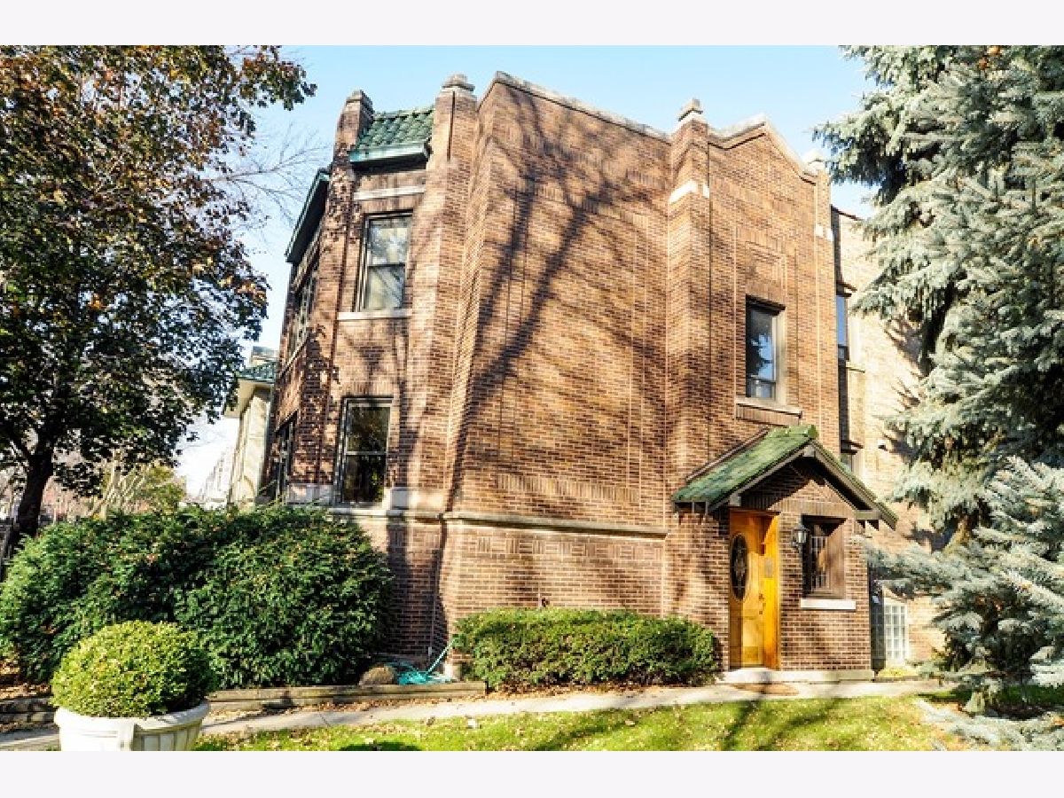 Homes & Condos & Townhomes Rented Bowmanville Chicago Illinois, 2050 Berwyn