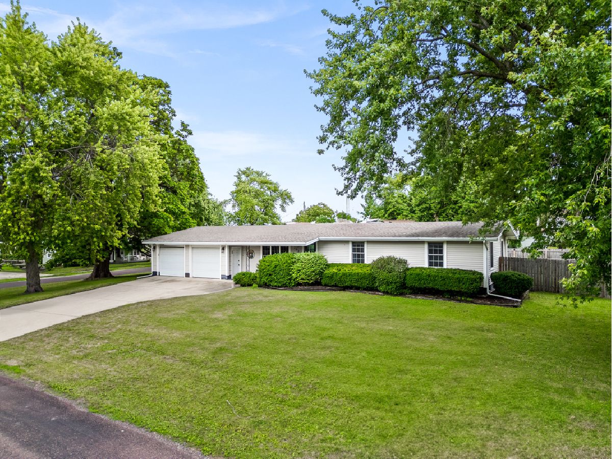  Sold Colfax Illinois, 203 Brook