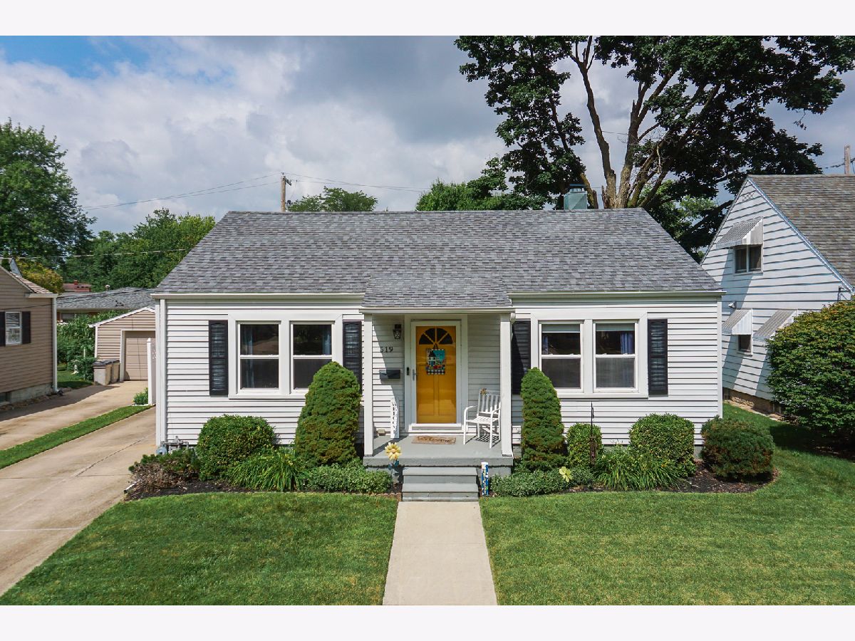 Homes Sold Association Of Commerce Bloomington Illinois, 519 Mcgregor