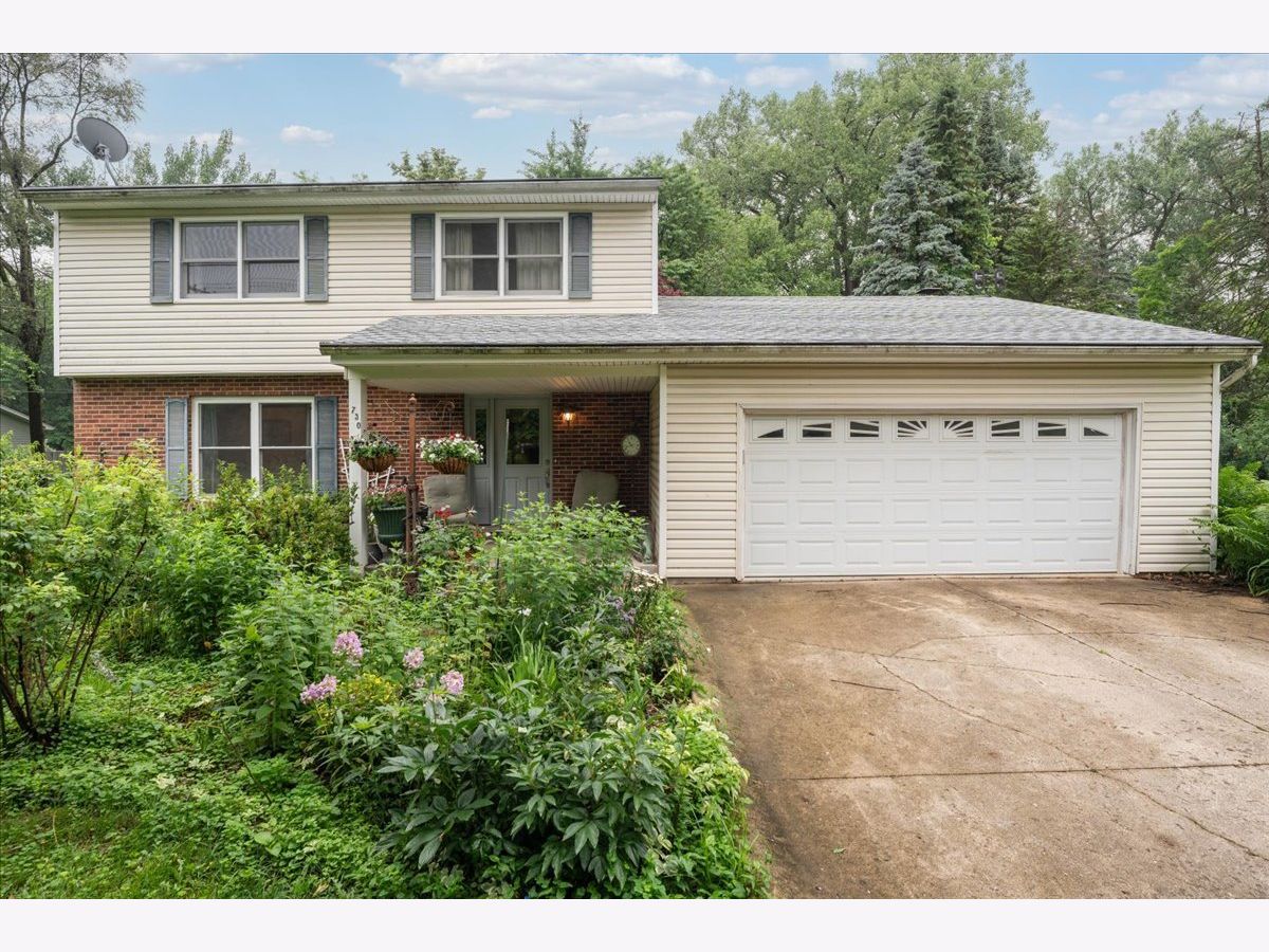  Sold West Chicago Illinois, 1N730 Macqueen