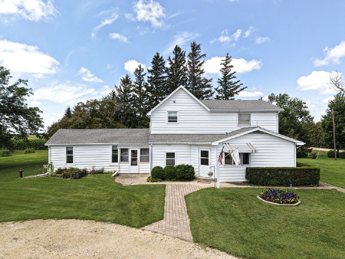  For Sale Malta Illinois, 1322 Heal Road