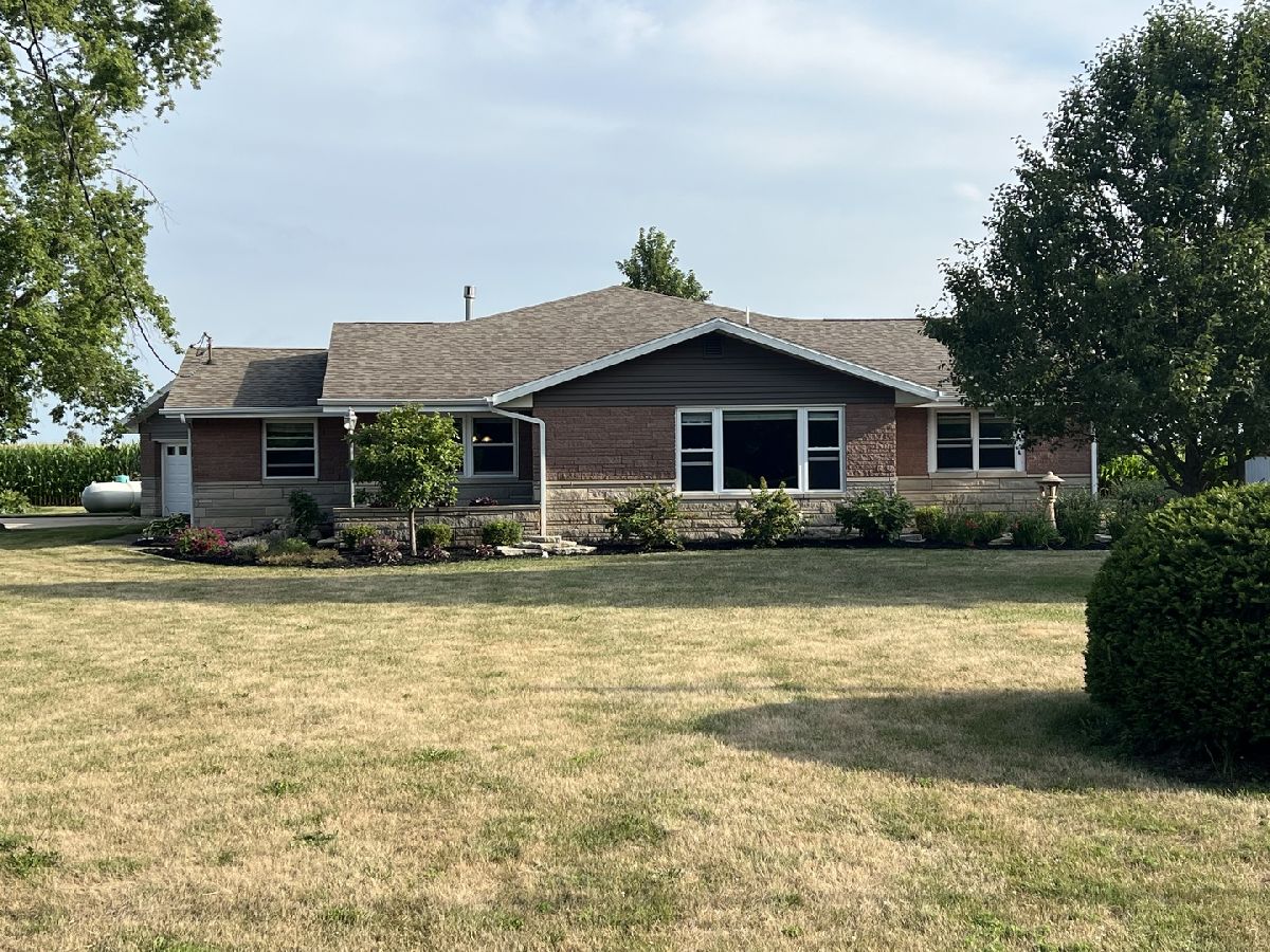  For Sale Cissna Park Illinois, 1271 E 500 N Rd