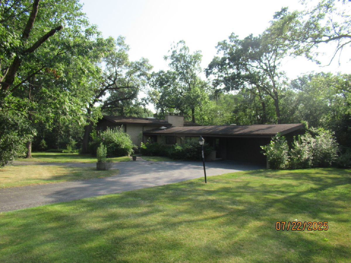  For Sale Olympia Fields Illinois, 2592 Oakwood Drive