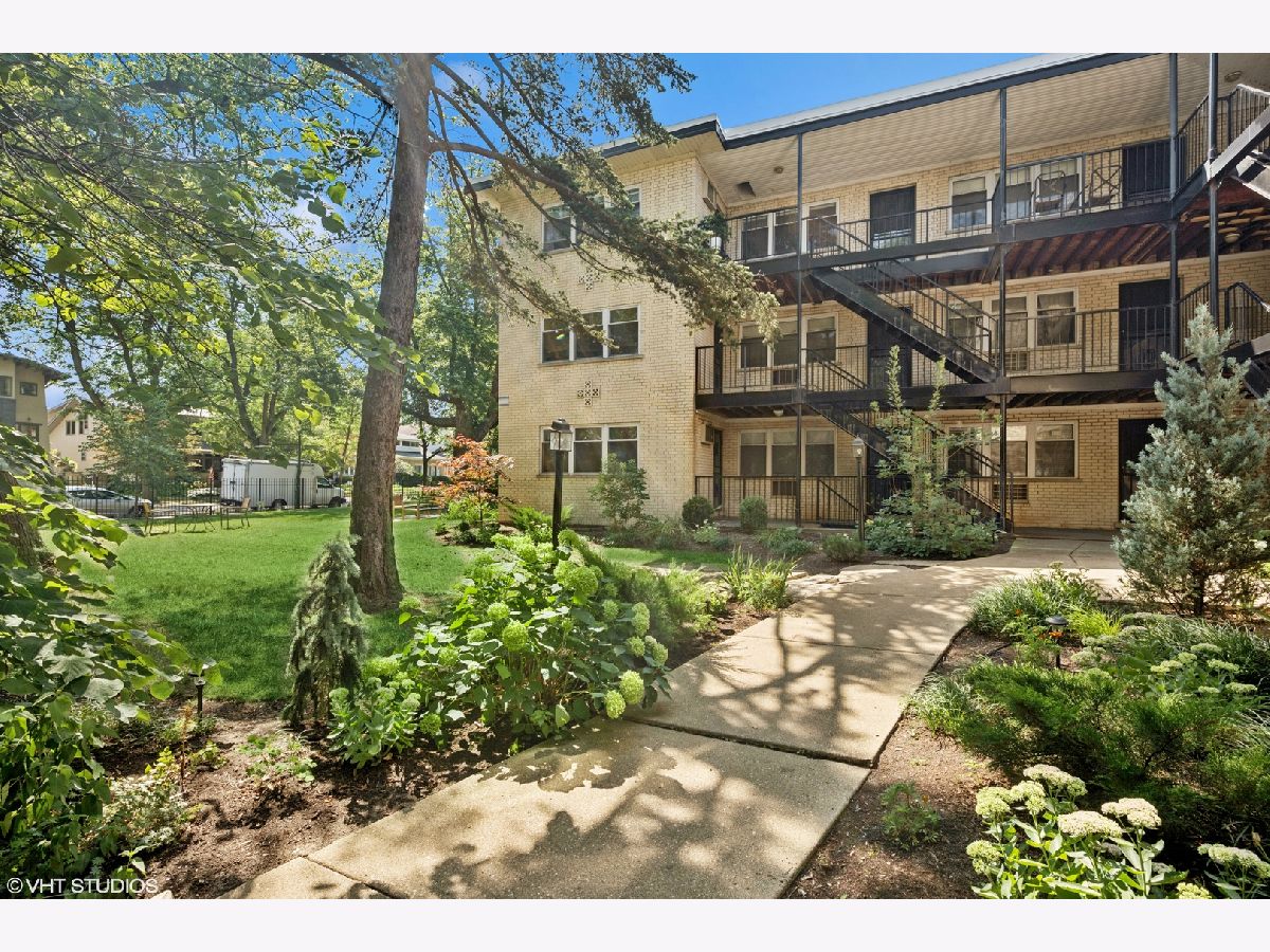 Homes & Condominiums For Sale Graceland West Chicago Illinois, 4258 Greenview Avenue