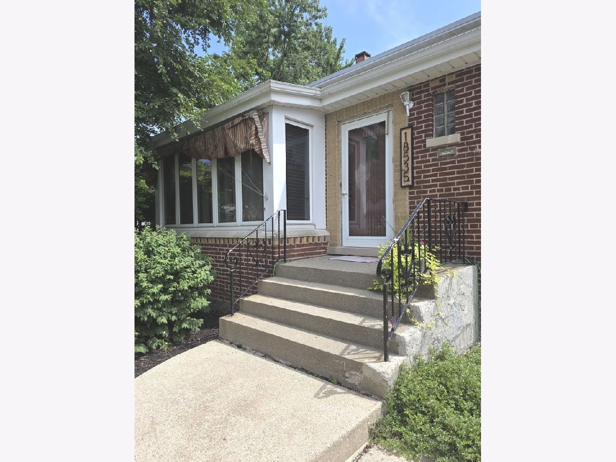 Homes For Sale Southgate Homewood Illinois, 18535 Page Avenue