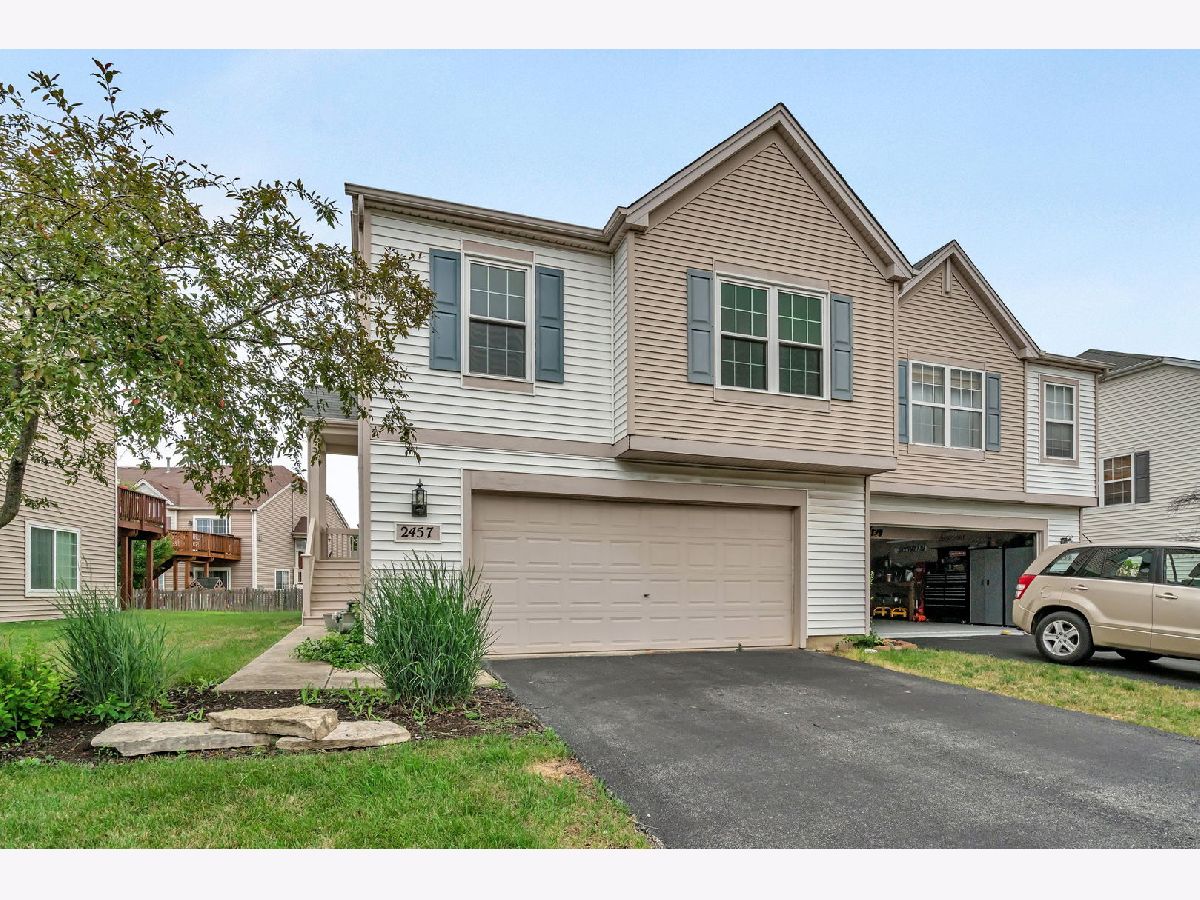  For Sale Joliet Illinois, 2457 Saddle Ridge Drive